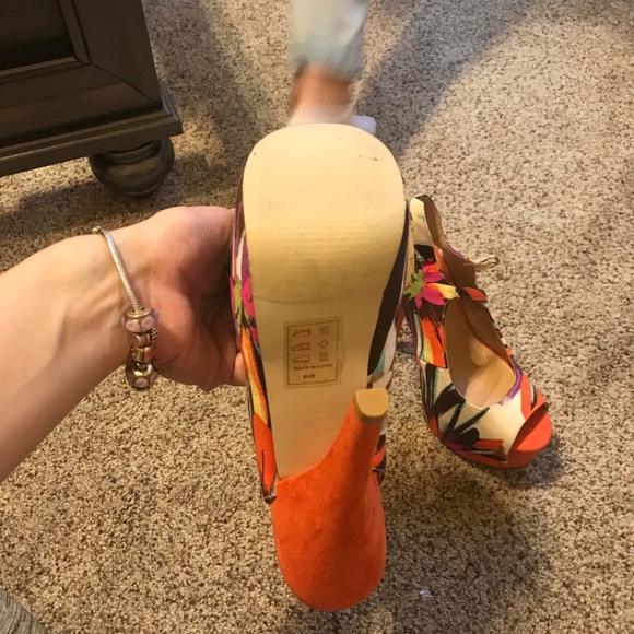 Brand new high heels - Picture 3 of 3